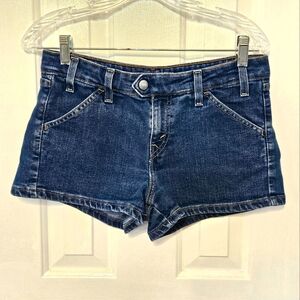Levi's Blue Jean Shorts Relaxed Fit Classic Design Size 7 Junior
